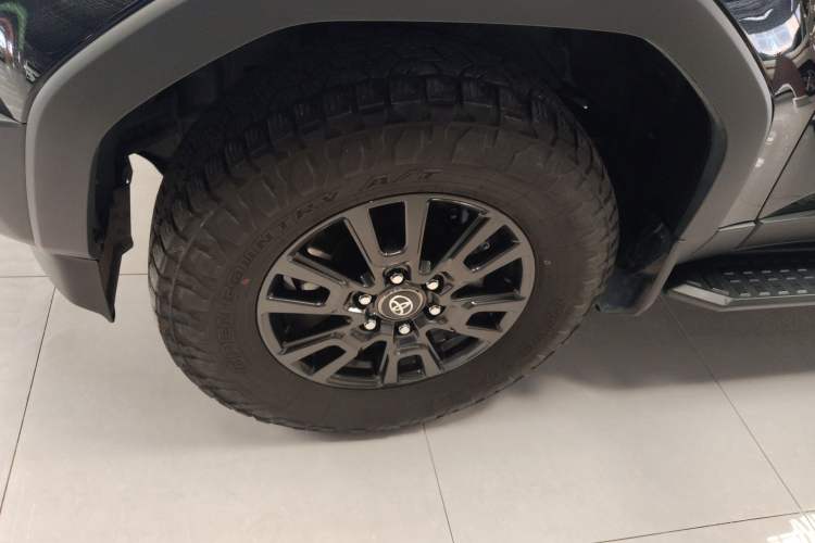 Used Toyota Prado 2025 2.4T All-Weather TX Version 5 Seats Exterior 4