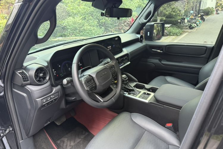 Used Toyota Prado 2025 2.4T All-Weather TX Version 5 Seats Interior 5