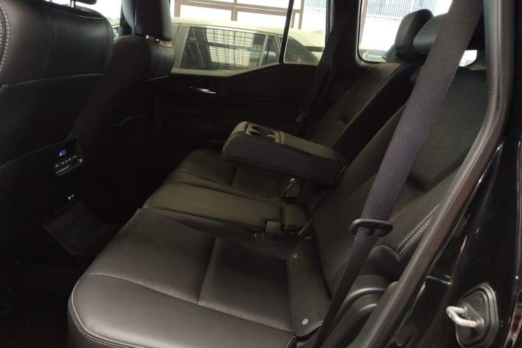 Used Toyota Prado 2025 2.4T All-Weather TX Version 5 Seats Left Rear Seat