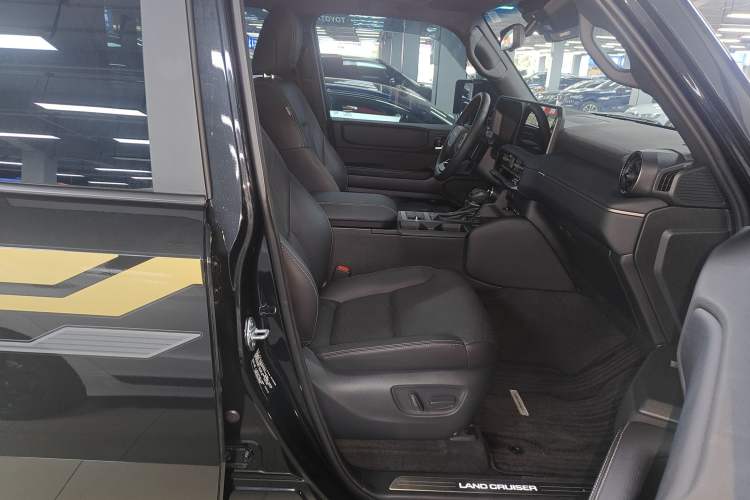 Used Toyota Prado 2025 2.4T Wilderness WX Edition 5 Seats Right Front Seat