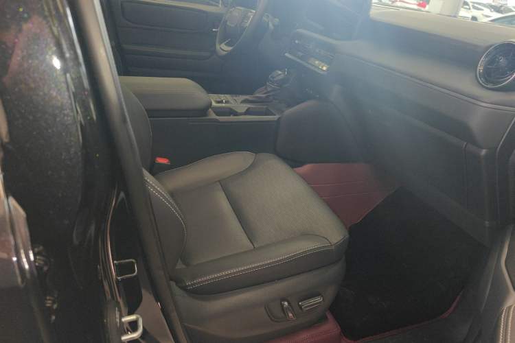 Used Toyota Prado 2025 2.4T All-Weather TX Version 5 Seats Right Front Seat