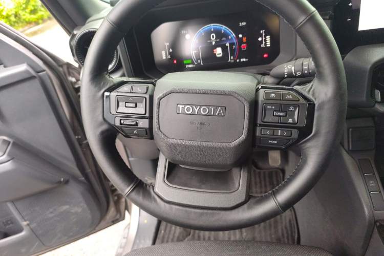 Used Toyota Prado 2025 2.4T Cross-Border BX Edition 5 Seats Steering Wheel