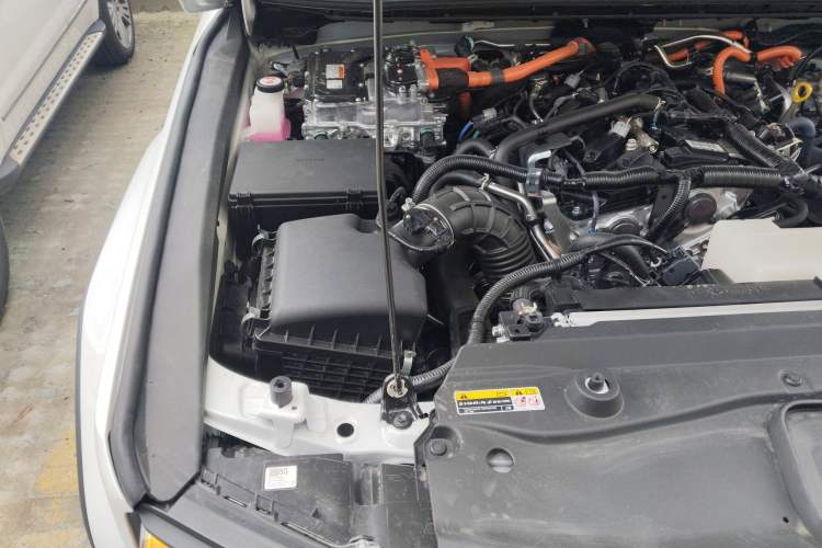Used Toyota Prado 2025 2.4T All-Weather TX Version 5 Seats Engine Bay Right