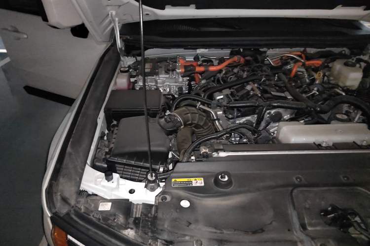 Used Toyota Prado 2025 2.4T All-Weather TX Version 5 Seats Engine Bay Right