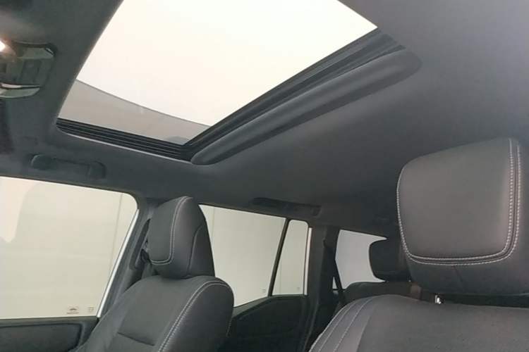 Used Toyota Prado 2025 2.4T All-Weather TX Version 5 Seats Headliner