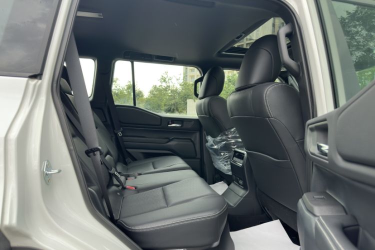 Used Toyota Prado 2025 2.4T All-Weather TX Version 5 Seats Headliner
