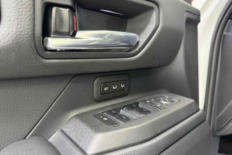 Used Toyota Prado 2025 2.4T Wilderness WX Edition 5 Seats Interior 10
