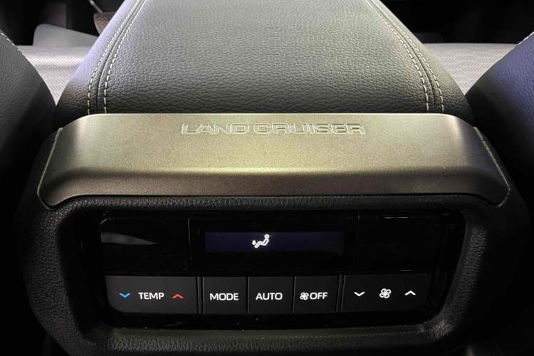 Used Toyota Prado 2025 2.4T Wilderness WX Edition 5 Seats Interior 2