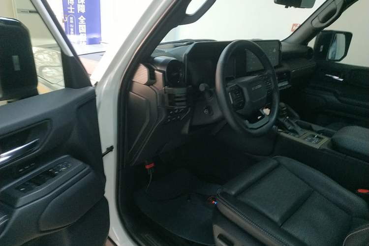 Used Toyota Prado 2025 2.4T Wilderness WX Edition 5 Seats Interior 3
