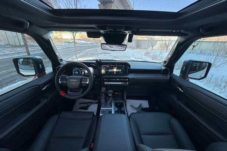 Used Toyota Prado 2025 2.4T Flagship VX Version 5 Seats Interior 3