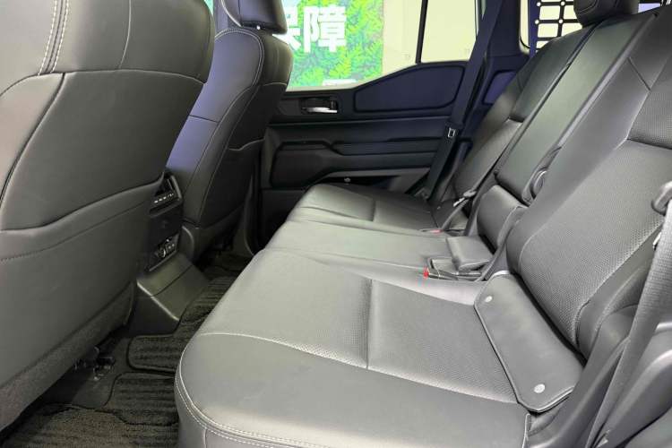 Used Toyota Prado 2025 2.4T Wilderness WX Edition 5 Seats Interior 5