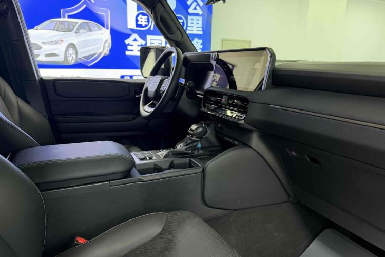 Used Toyota Prado 2025 2.4T Wilderness WX Edition 5 Seats Interior 9