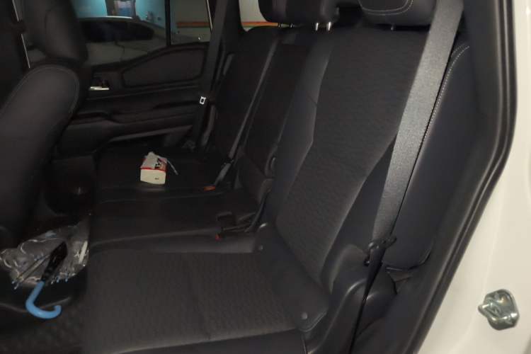 Used Toyota Prado 2025 2.4T All-Weather TX Version 5 Seats Left Rear Seat