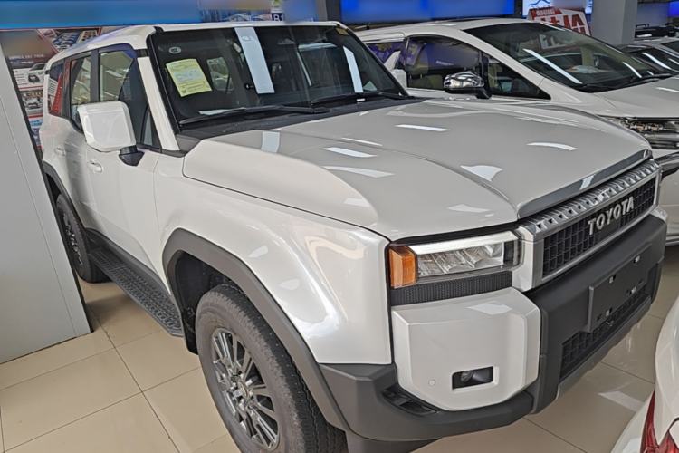 Used Toyota Prado 2026 Model 2.4T All-Round TX Edition 5-seater Front Right 45 Deg