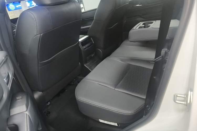Used Toyota Prado 2026 Model 2.4T All-Round TX Edition 5-seater Left Rear Seat