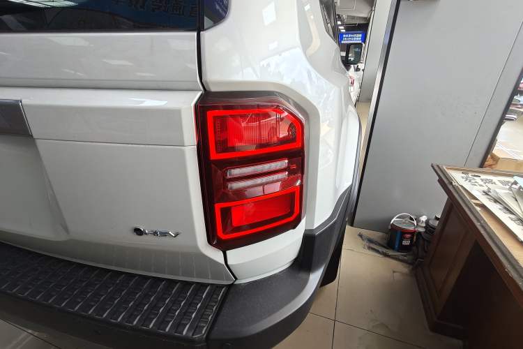 Used Toyota Prado 2026 Model 2.4T All-Round TX Edition 5-seater Right Rear Taillight