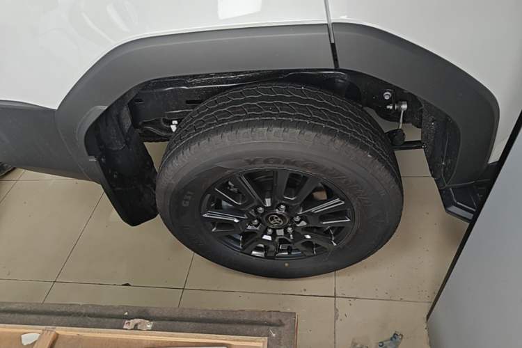Used Toyota Prado 2026 Model 2.4T All-Round TX Edition 5-seater Right Rear Wheel Hub