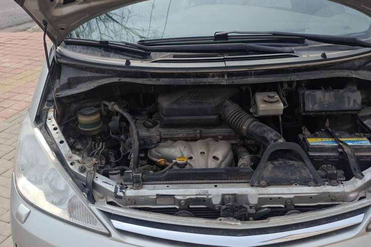 Used Toyota Previa 2004 2.4L AT Engine Bay Right