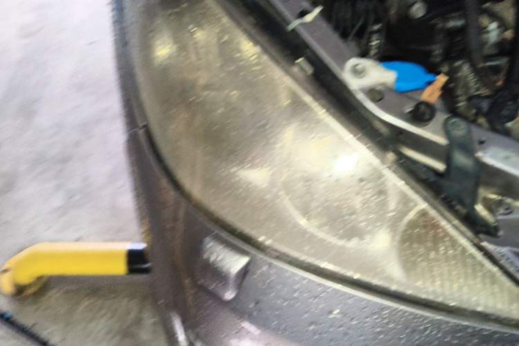 Used Toyota Previa 2004 2.4L AT Right Front Headlight