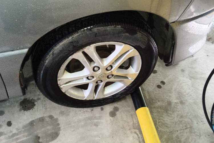Used Toyota Previa 2004 2.4L AT Right Front Wheel Hub