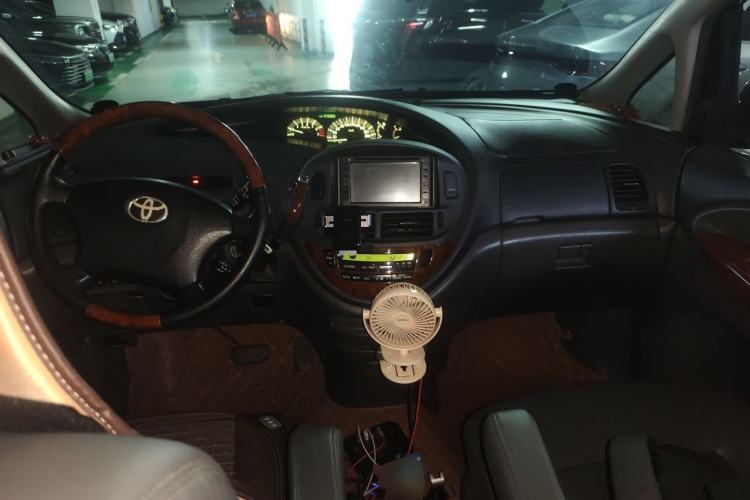 Used Toyota Previa 2004 2.4L AT Center Console