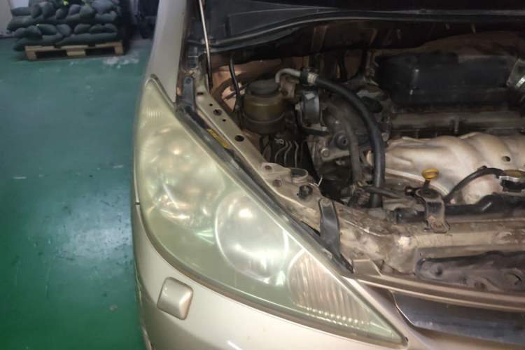 Used Toyota Previa 2004 2.4L AT Right Front Headlight