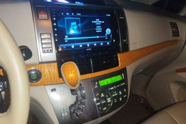Used Toyota Previa 2006 2.4L 7-Seater Luxury Edition Audio And AC Panel