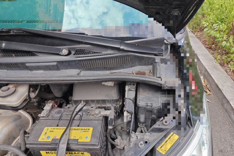 Used Toyota Previa 2006 2.4L 7-Seater Standard Edition Engine Bay Left