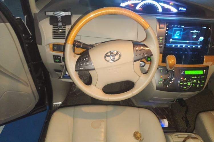 Used Toyota Previa 2006 2.4L 7-Seater Luxury Edition Steering Wheel
