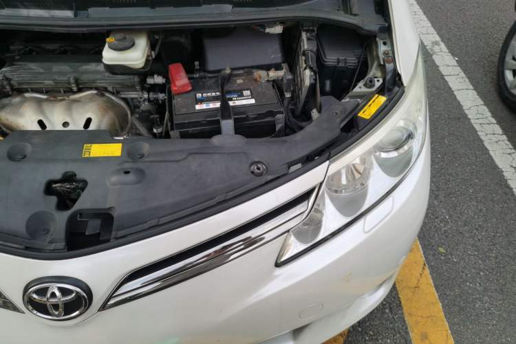 Used Toyota Previa 2006 2.4L 7-Seater Standard Edition Engine Bay Left