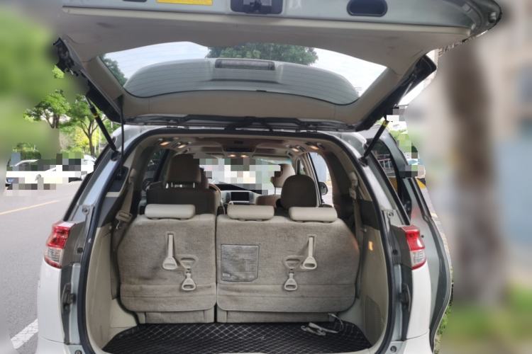 Used Toyota Previa 2006 2.4L 7-Seater Standard Edition Trunk