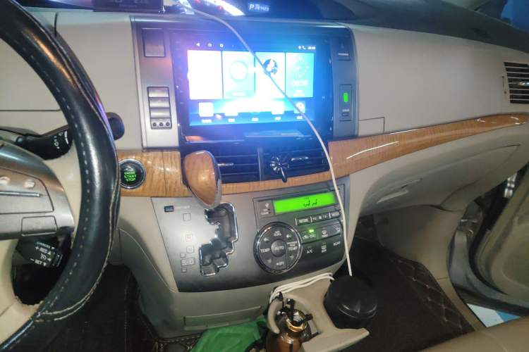 Used Toyota Previa 2006 2.4L 7-Seater Luxury Edition Audio And AC Panel