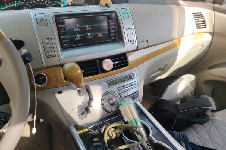 Used Toyota Previa 2006 2.4L 7-Seater Luxury Edition Audio And AC Panel