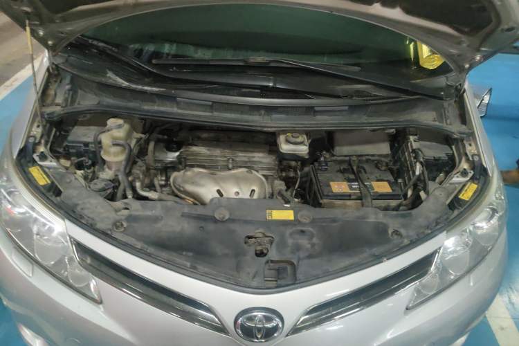 Used Toyota Previa 2006 2.4L 7-Seater Luxury Edition Engine Bay