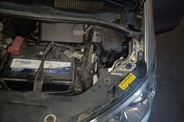 Used Toyota Previa 2006 2.4L 7-Seater Standard Edition Engine Bay Left