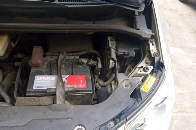Used Toyota Previa 2006 2.4L 7-Seater Luxury Edition Engine Bay Left
