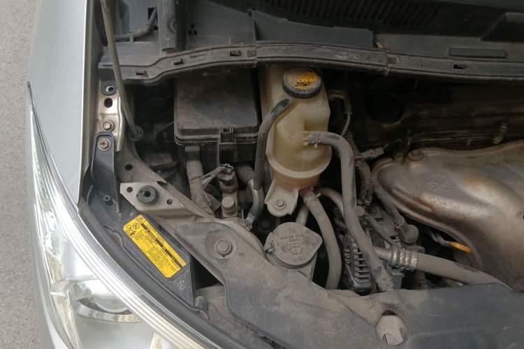 Used Toyota Previa 2006 2.4L 7-Seater Standard Edition Engine Bay Right