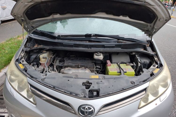 Used Toyota Previa 2006 2.4L 7-Seater Standard Edition Engine Bay