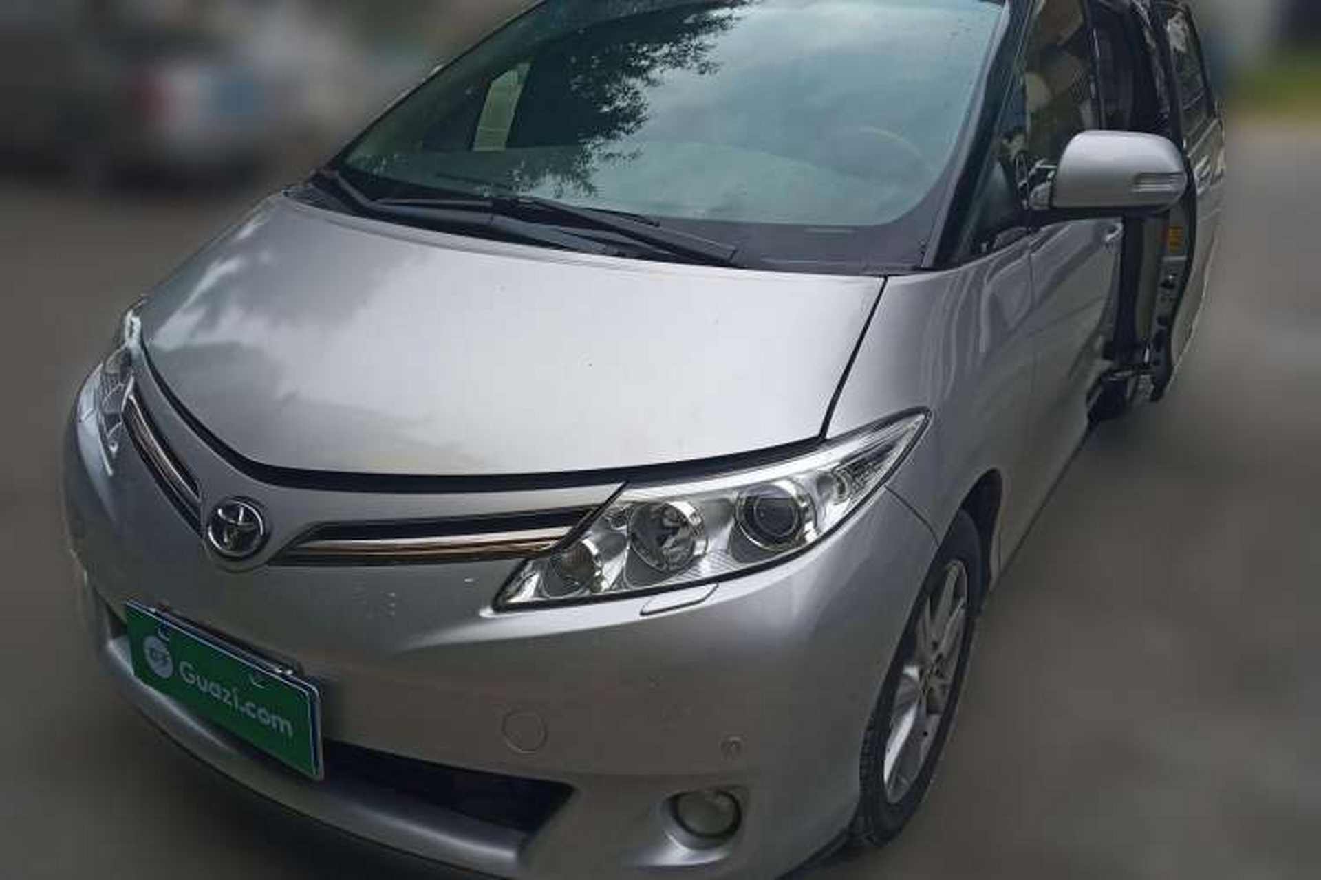 Used Toyota Previa 2006 2.4L 7-Seater Luxury Edition Front Left 45 Deg