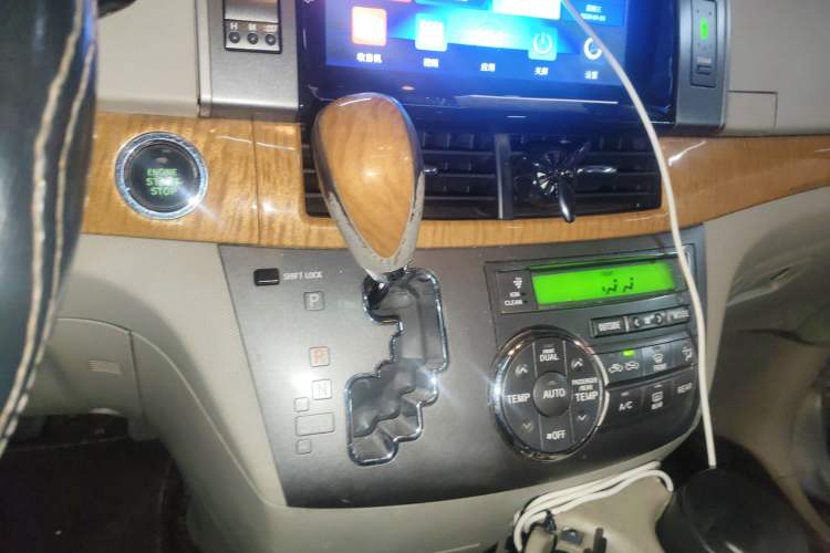 Used Toyota Previa 2006 2.4L 7-Seater Luxury Edition Gear Lever