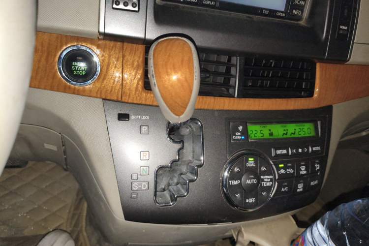 Used Toyota Previa 2006 2.4L 7-Seater Luxury Edition Gear Lever