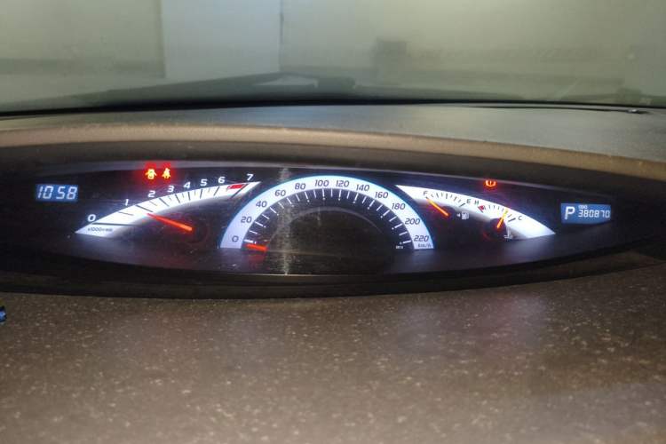 Used Toyota Previa 2006 2.4L 7-Seater Luxury Edition Instrument Cluster