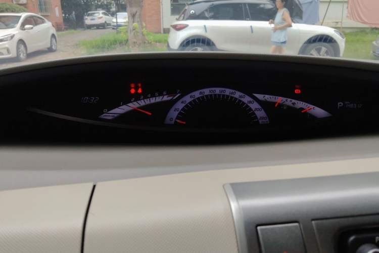Used Toyota Previa 2006 2.4L 7-Seater Luxury Edition Instrument Cluster