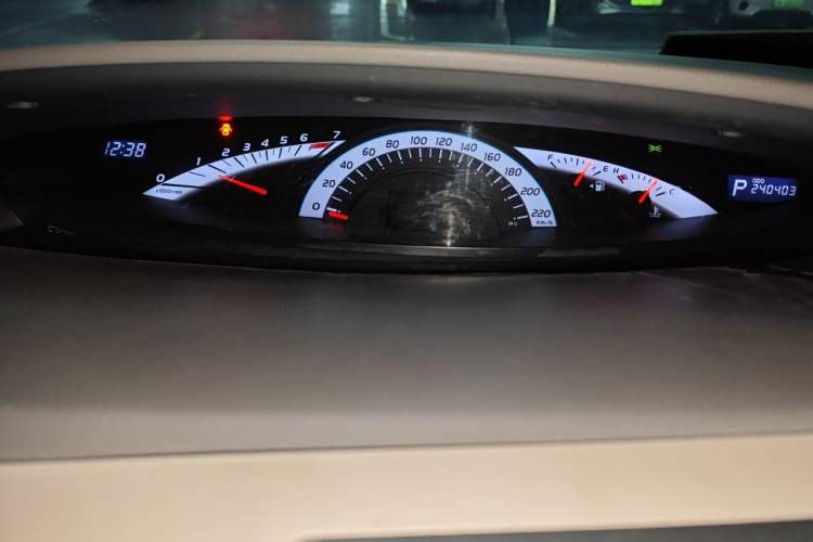 Used Toyota Previa 2006 2.4L 7-Seater Luxury Edition Instrument Cluster