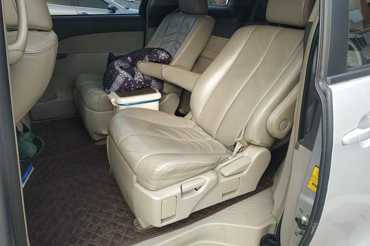 Used Toyota Previa 2006 2.4L 7-Seater Luxury Edition Left Rear Seat