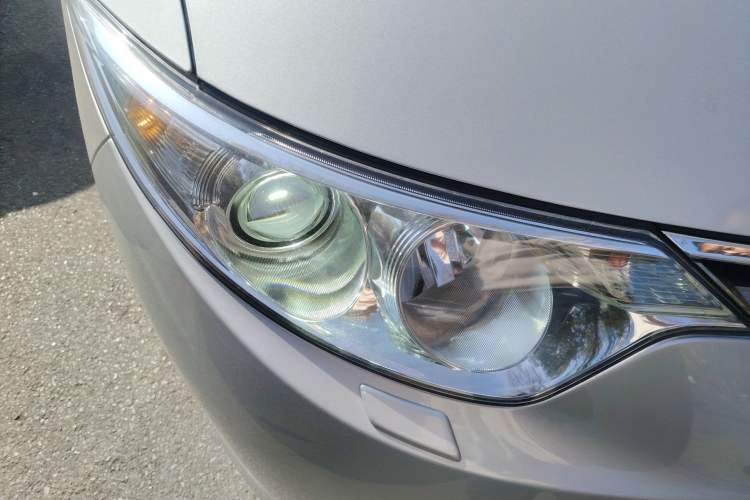 Used Toyota Previa 2006 2.4L 7-Seater Luxury Edition Right Front Headlight