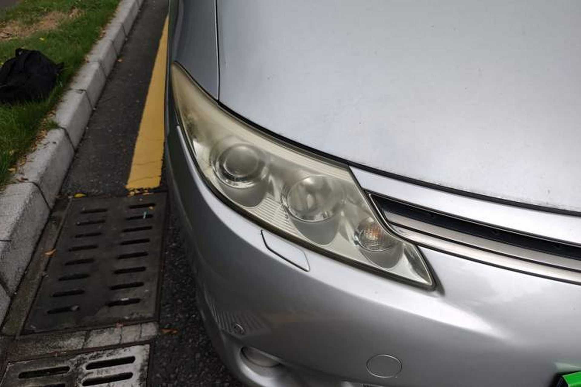 Used Toyota Previa 2006 2.4L 7-Seater Standard Edition Right Front Headlight