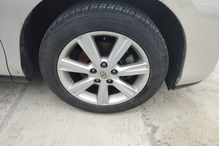 Used Toyota Previa 2006 2.4L 7-Seater Luxury Edition Right Front Wheel Hub