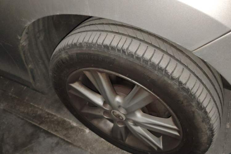 Used Toyota Previa 2006 2.4L 7-Seater Luxury Edition Right Front Wheel Hub
