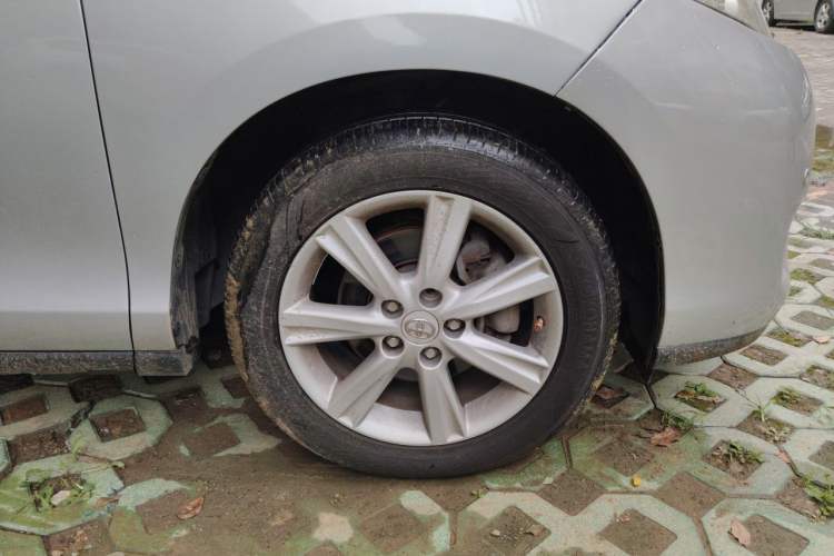Used Toyota Previa 2006 2.4L 7-Seater Luxury Edition Right Front Wheel Hub
